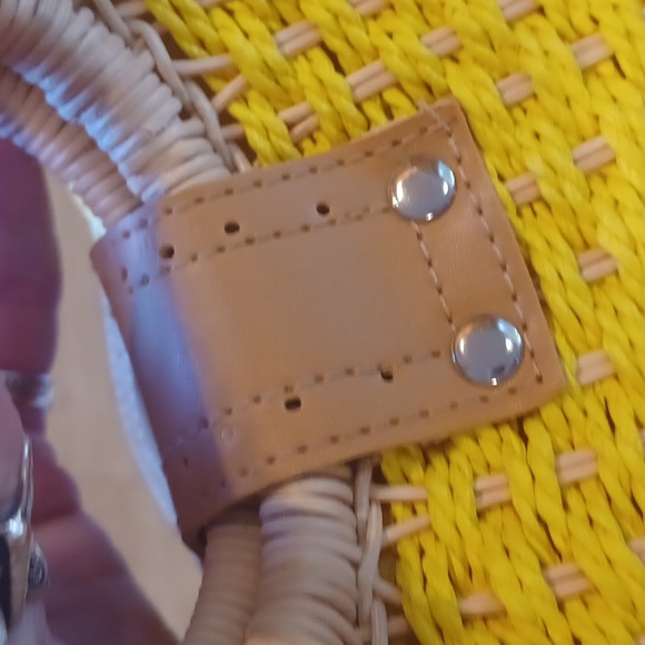 Bay Sky Unique Golden Yellow Paper/Rattan Basket Weave Handbag - Picture 7 of 10